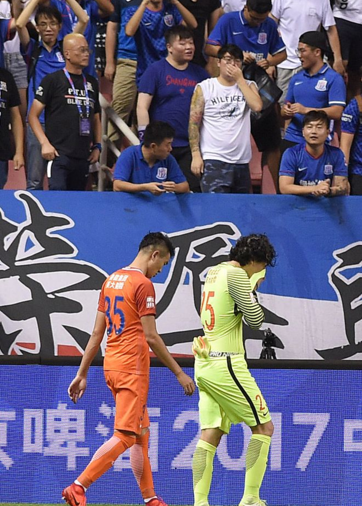 关于中超集结日再迎强敌，广东宏远再遭质疑，主帅态度——管理层满意，资深球员宣示担当的信息